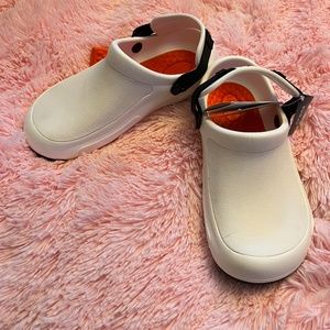 Crocs Classic Clogs